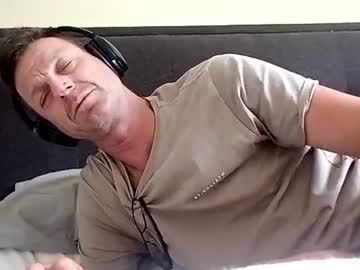 Esratew Chaturbate stream image from April 19, 2025