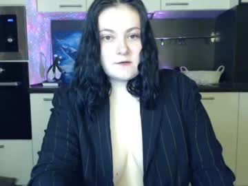 Lesssi_ Chaturbate stream image from April 19, 2025
