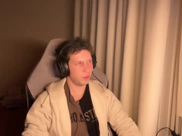 Spaduz Chaturbate stream image from April 19, 2025