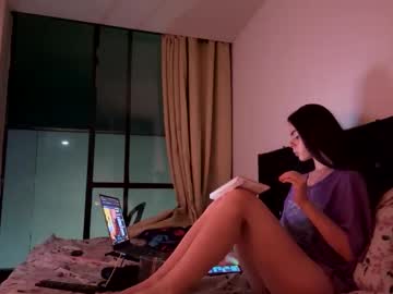 Only_Sarah1 Chaturbate stream image from April 19, 2025