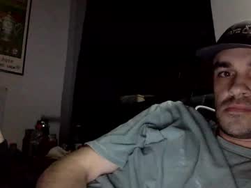Dflewelling24 Chaturbate stream image from April 19, 2025