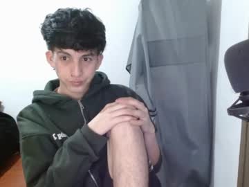 Allegro22233 Chaturbate stream image from April 19, 2025
