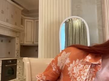 Lynnalltop Chaturbate stream image from April 19, 2025