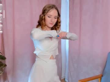 Elvyrose Chaturbate stream image from April 19, 2025