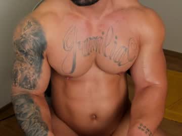 Jaxonmuscle Chaturbate stream image from April 19, 2025