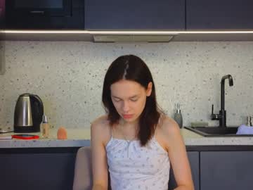 Littlee_Lily Chaturbate stream image from April 19, 2025