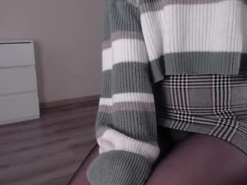 Noelleneptune Chaturbate stream image from April 19, 2025