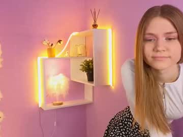 Alisia_Spinnet Chaturbate stream image from April 19, 2025