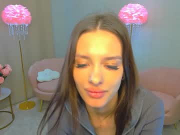 Shysasshy Chaturbate stream image from April 19, 2025