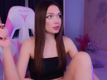 _Vickie Chaturbate stream image from April 19, 2025
