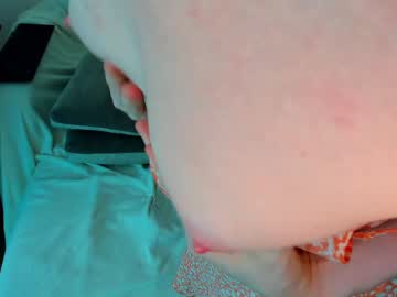 Adelinemur Chaturbate stream image from April 19, 2025