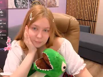Blush_Ellie Chaturbate stream image from April 19, 2025