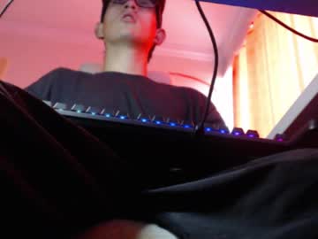 Douglas_Drake Chaturbate stream image from April 19, 2025