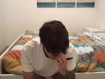 Icyninesix Chaturbate stream image from April 19, 2025