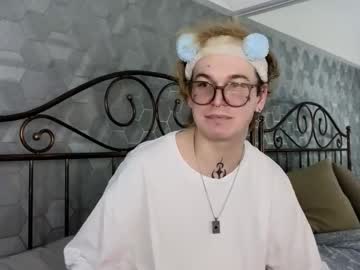 Steveblowjobss Chaturbate stream image from April 19, 2025