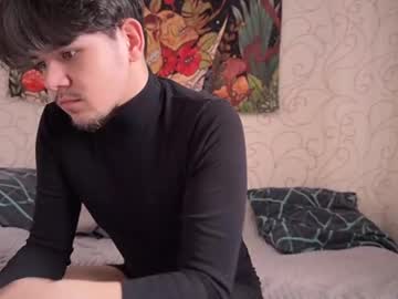 1roberttt Chaturbate stream image from April 20, 2025