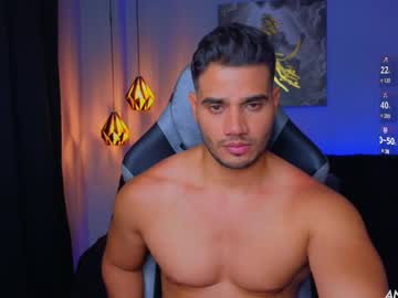 Andresfiit Chaturbate stream image from April 20, 2025