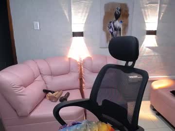 Valentina_Mature Chaturbate stream image from April 20, 2025