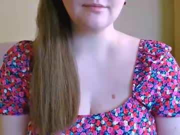 Chubbymaia Chaturbate stream image from April 20, 2025