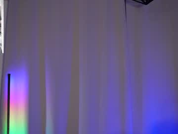 Moan_4_You Chaturbate stream image from April 20, 2025