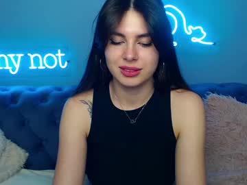 Viollinalv Chaturbate stream image from April 20, 2025