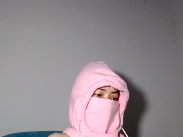 Laura42837 Chaturbate stream image from April 20, 2025