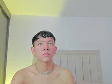 Iamjulian_ Chaturbate stream image from April 20, 2025