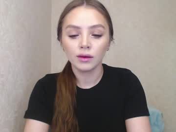 Mollyenjoy07 Chaturbate stream image from April 20, 2025