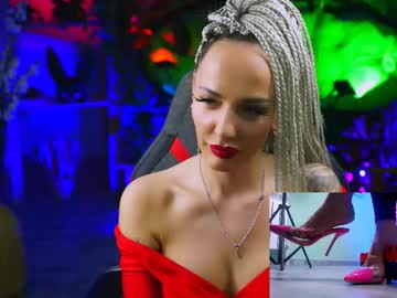 Monicamaxwel Chaturbate stream image from April 20, 2025
