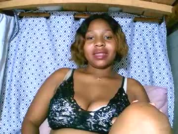Asynaa Chaturbate stream image from April 20, 2025