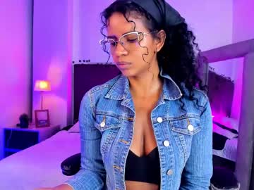 Ellie_Alves Chaturbate stream image from April 20, 2025
