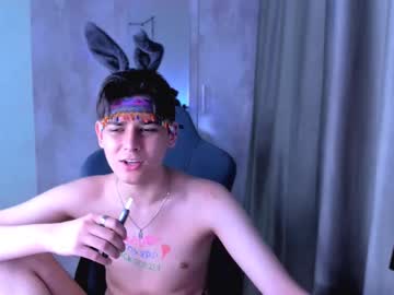 Foxicfu Chaturbate stream image from April 20, 2025