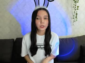 Nomibean Chaturbate stream image from April 20, 2025