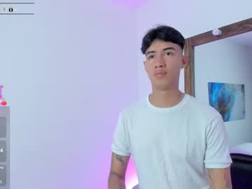 Atlascox Chaturbate stream image from April 20, 2025