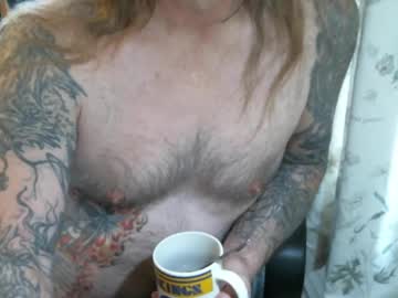 Perkymalenipples Chaturbate stream image from April 20, 2025