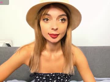_Ellen_Meows_ Chaturbate stream image from April 20, 2025