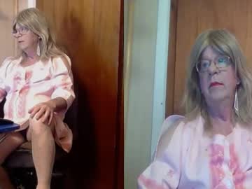 Kim_Crossdresser1 Chaturbate stream image from April 20, 2025