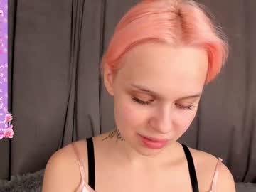 Linastikll Chaturbate stream image from April 20, 2025