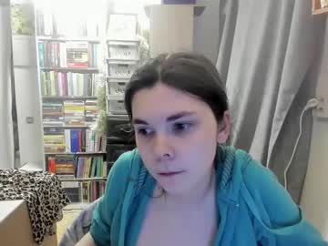 Silvercaramel Chaturbate stream image from April 20, 2025