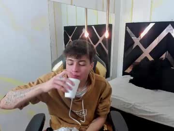Stonne69 Chaturbate stream image from April 20, 2025