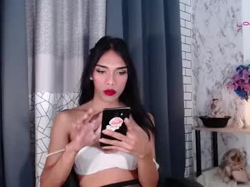 Angelamonroe Chaturbate stream image from April 20, 2025