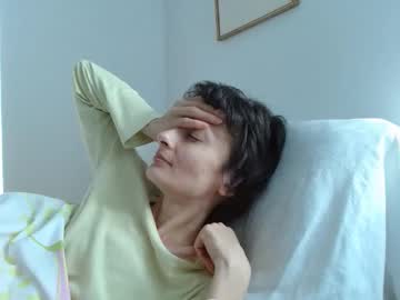 Bebacksooon Chaturbate stream image from April 20, 2025