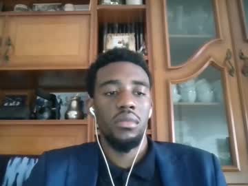 Manzzanada Chaturbate stream image from April 20, 2025