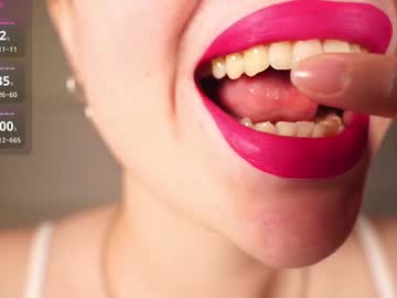 Alma_Yammy Chaturbate stream image from April 20, 2025