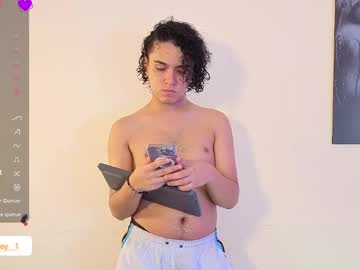 Derek_Greyy_ Chaturbate stream image from April 20, 2025