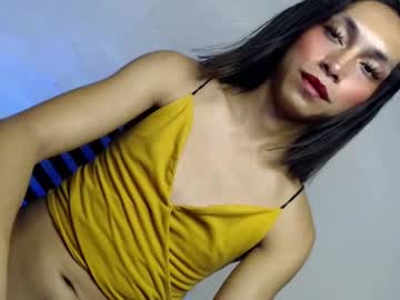 Queenfoxylady Chaturbate stream image from April 20, 2025