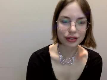 Blossom_Mooon Chaturbate stream image from April 20, 2025