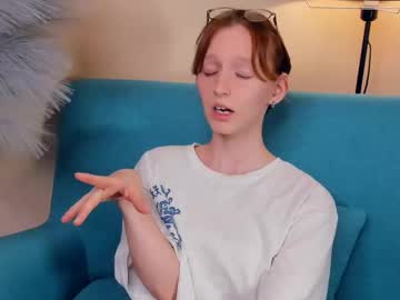 Dollydodd Chaturbate stream image from April 20, 2025