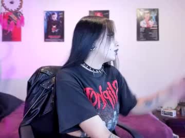Emilyrymer Chaturbate stream image from April 20, 2025