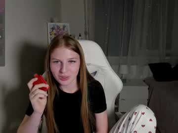 Jessiemoonn Chaturbate stream image from April 20, 2025